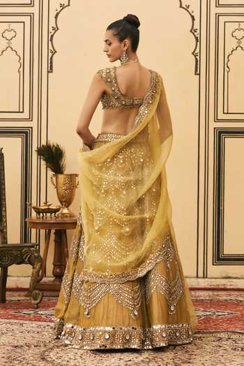 Itrh Sarson Embroidered Lehenga Set 