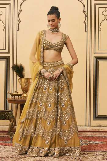 Itrh Sarson Embroidered Lehenga Set 