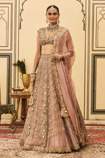 Itrh Raani Haar Embroidered Lehenga Set 