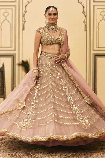 Shop Itrh Pink Tissue, Organza Sweetheart Neck Raani Haar Embroidered Lehenga Set Online at Aza Fashions Shop_Itrh_Pink Tissue, Organza Sweetheart Neck Raani Haar Embroidered Lehenga Set _Online_at_Aza_Fashions
