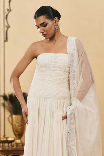 Itrh Ivory Georgette, Organza Bandeau Neck Sheer Gown With Dupatta Online at Aza Fashions Itrh_Ivory Georgette, Organza Bandeau Neck Sheer Gown With Dupatta _Online_at_Aza_Fashions