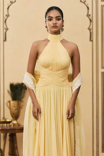Itrh Yellow Georgette, Organza Halter Neck Makhani Gown With Dupatta Online at Aza Fashions Itrh_Yellow Georgette, Organza Halter Neck Makhani Gown With Dupatta _Online_at_Aza_Fashions