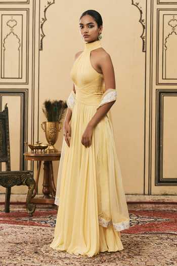 Buy Itrh Yellow Georgette, Organza Halter Neck Makhani Gown With Dupatta Online at Aza Fashions Buy_Itrh_Yellow Georgette, Organza Halter Neck Makhani Gown With Dupatta _Online_at_Aza_Fashions