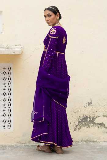 Baise Gaba Yamini Mothda Leheriya Anarkali Set 