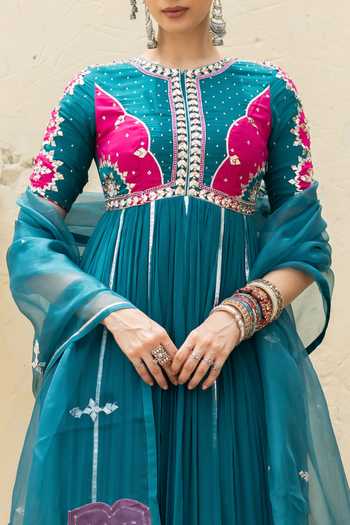 Baise Gaba Pink Chiffon, Satin, Lycra, Organza Crew Firoza Gota Patti Work Anarkali Set Online at Aza Fashions Baise Gaba_Pink Chiffon, Satin, Lycra, Organza Crew Firoza Gota Patti Work Anarkali Set _Online_at_Aza_Fashions