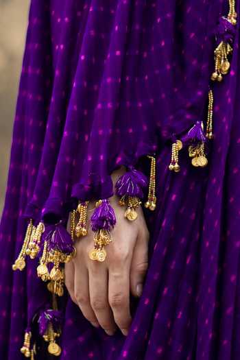 Buy Baise Gaba Purple Georgette Sweetheart Neck Apsara Pre-draped Mothda Leheriya Saree Set Online at Aza Fashions Buy_Baise Gaba_Purple Georgette Sweetheart Neck Apsara Pre-draped Mothda Leheriya Saree Set _Online_at_Aza_Fashions