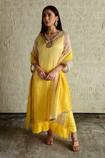 Shorshe Clothing Chanderi Ombre Embroidered Dupatta 