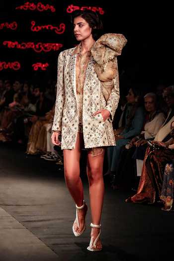 Shop RI.Ritu Kumar White Silk Collared Neck Mirror Embroidered Jacket Online at Aza Fashions Shop_RI.Ritu Kumar_White Silk Collared Neck Mirror Embroidered Jacket _Online_at_Aza_Fashions