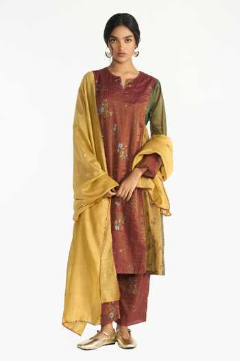 Payal Pratap Bakula Floral Pattern Flared Kurta Set 