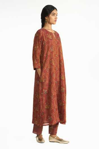 Payal Pratap Wine Chanderi, Tissue Split V-neck Parijat Floral Print Kurta Set Online at Aza Fashions Payal Pratap_Wine Chanderi, Tissue Split V-neck Parijat Floral Print Kurta Set _Online_at_Aza_Fashions