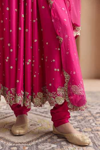 Osaa By Adarsh_Pink Silk Sweetheart Neck Embroidered Anarkali Set _at_Aza_Fashions