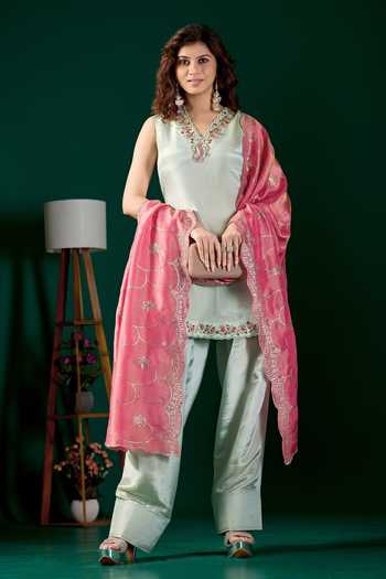 Damoiselle Embroidered Kurta Set 