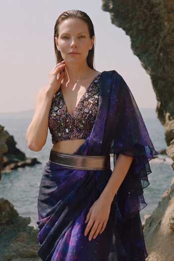 Buy_Nikita Mhaisalkar_Purple Organza, Georgette V-neck Galaxy Print Ruffle Saree With Blouse _Online_at_Aza_Fashions