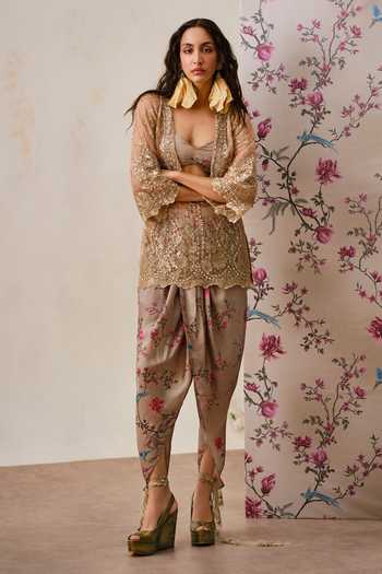 Shehlaa Khan Embroidered Kurta & Dhoti Pant Set 