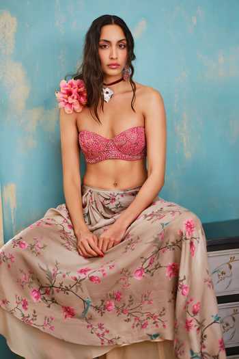 Shehlaa Khan Beige Silk, Lace Sweetheart Neck Printed Pre-draped Saree With Blouse Online at Aza Fashions Shehlaa Khan_Beige Silk, Lace Sweetheart Neck Printed Pre-draped Saree With Blouse _Online_at_Aza_Fashions
