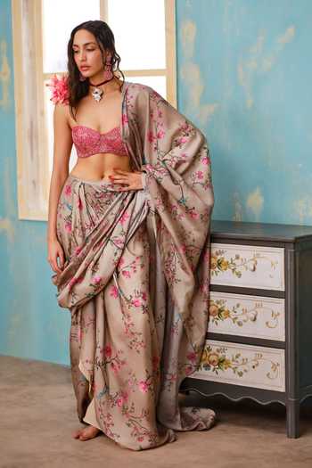 Shop Shehlaa Khan Beige Silk, Lace Sweetheart Neck Printed Pre-draped Saree With Blouse at Aza Fashions Shop_Shehlaa Khan_Beige Silk, Lace Sweetheart Neck Printed Pre-draped Saree With Blouse _at_Aza_Fashions
