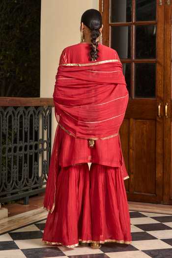 Shop TA’Assur Red Chanderi V-neck Embroidered Kurta Set at Aza Fashions Shop_TA’Assur_Red Chanderi V-neck Embroidered Kurta Set _at_Aza_Fashions