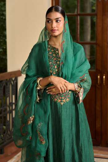TA’Assur Green Tissue Split V-neck Hand Embroidered Kurta Set at Aza Fashions TA’Assur_Green Tissue Split V-neck Hand Embroidered Kurta Set _at_Aza_Fashions
