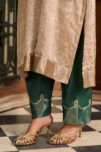 TA’Assur Beige Tissue V-neck Hand Embroidered Kurta Set at Aza Fashions TA’Assur_Beige Tissue V-neck Hand Embroidered Kurta Set _at_Aza_Fashions
