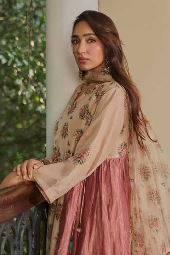 Shop TA’Assur Beige Silk Printed Kurta Set Online at Aza Fashions Shop_TA’Assur_Beige Silk Printed Kurta Set _Online_at_Aza_Fashions
