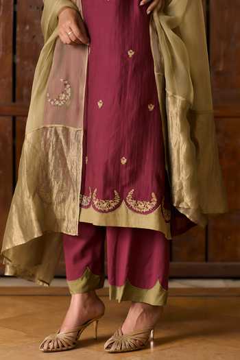 Buy TA’Assur Wine Chanderi Split V-neck Embroidered Kurta Set Online at Aza Fashions Buy_TA’Assur_Wine Chanderi Split V-neck Embroidered Kurta Set _Online_at_Aza_Fashions