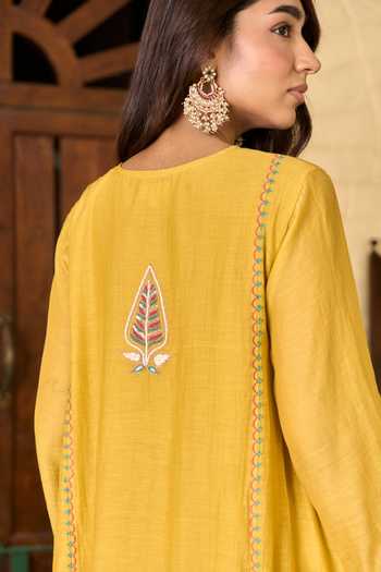 Shop TA’Assur Yellow Chanderi V-neck Hand Embroidered Kurta Set Online at Aza Fashions Shop_TA’Assur_Yellow Chanderi V-neck Hand Embroidered Kurta Set _Online_at_Aza_Fashions