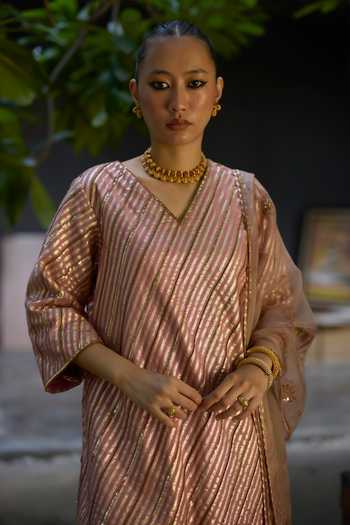 Sarang Kaur Pink Chanderi, Silk, Organza V-neck Hand Embroidered Kurta Set at Aza Fashions Sarang Kaur_Pink Chanderi, Silk, Organza V-neck Hand Embroidered Kurta Set _at_Aza_Fashions
