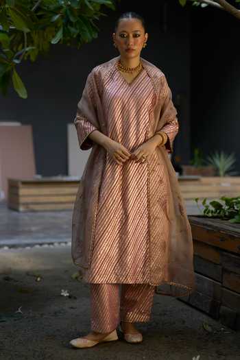 Sarang Kaur Hand Embroidered Kurta Set 