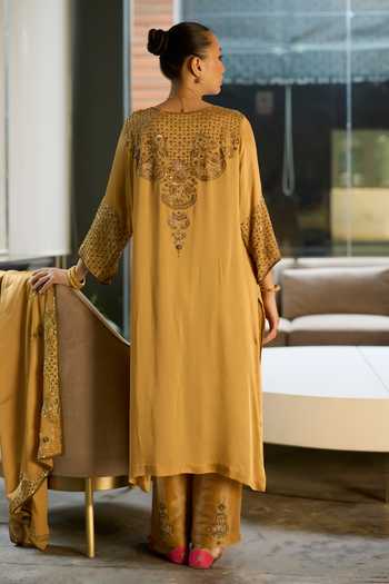 Sarang Kaur Hand Embroidered Kurta Set 
