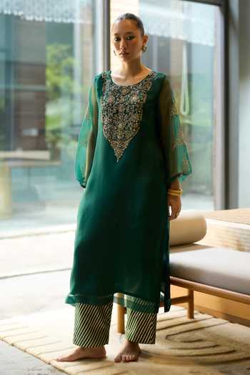 Shop Sarang Kaur Green Silk, Organza, Chanderi Round Neck Embroidered Kurta Set Online at Aza Fashions Shop_Sarang Kaur_Green Silk, Organza, Chanderi Round Neck Embroidered Kurta Set _Online_at_Aza_Fashions