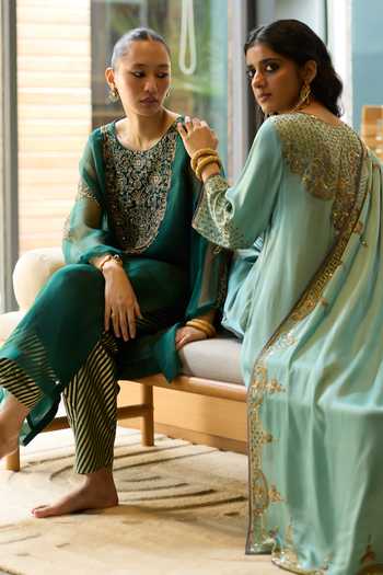 Buy Sarang Kaur Green Silk, Organza, Chanderi Round Neck Embroidered Kurta Set Buy_Sarang Kaur_Green Silk, Organza, Chanderi Round Neck Embroidered Kurta Set