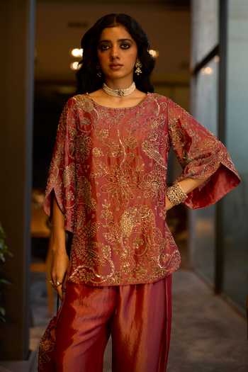 Shop Sarang Kaur Red Silk, Tissue Embroidery Round Neck, Yes Hand Kurta With Pant Shop_Sarang Kaur_Red Silk, Tissue Embroidery Round Neck, Yes Hand Kurta With Pant