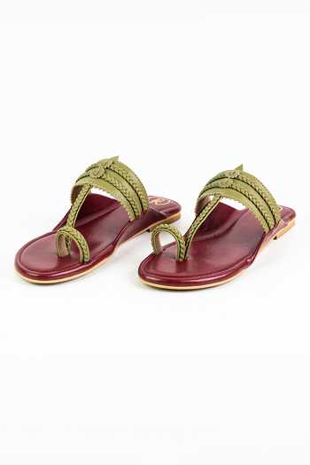 Preet Kaur Maroon Colorblock Kolhapuri 