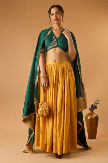 Vinusto Embroidered Blouse Lehenga Set 