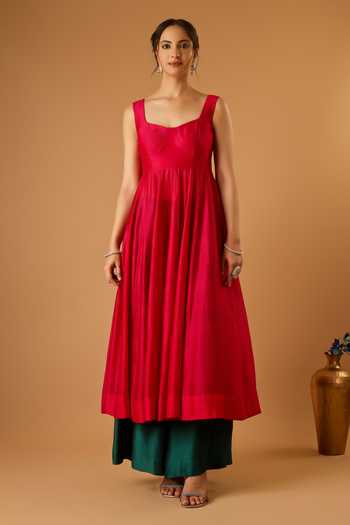 Vinusto Magenta Silk, Chanderi Scoop Neck Sleeveless Corset Anarkali Set at Aza Fashions Vinusto_Magenta Silk, Chanderi Scoop Neck Sleeveless Corset Anarkali Set _at_Aza_Fashions
