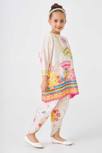 Shop Joey & Pooh Off White Cotton, Chanderi, Voile Freya Embroidered Kurta And Pant Set Online at Aza Fashions Shop_Joey & Pooh_Off White Cotton, Chanderi, Voile Freya Embroidered Kurta And Pant Set _Online_at_Aza_Fashions