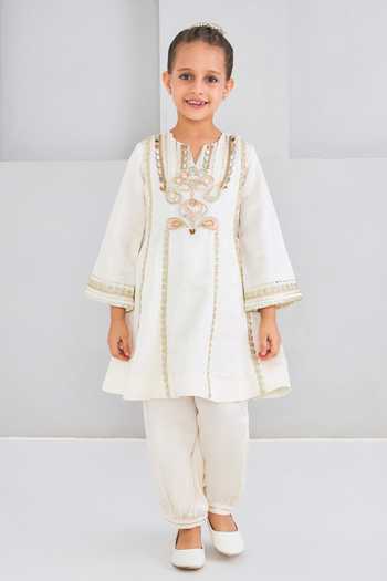Joey & Pooh Ivora Embellished Kurta & Pant Set 