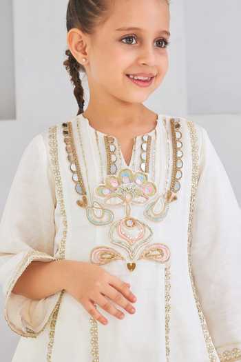 Buy Joey & Pooh Off White Satin, Bemberg Ivora Embellished Kurta And Pant Set Buy_Joey & Pooh_Off White Satin, Bemberg Ivora Embellished Kurta And Pant Set