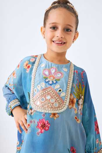 Shop_Joey & Pooh_Blue Crepe Clea Mirror Work Kurta And Pant Set _Online_at_Aza_Fashions