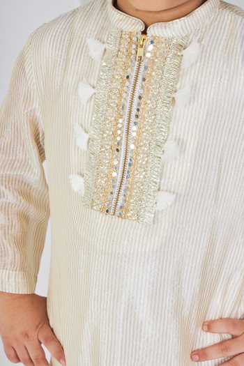 Buy Joey & Pooh Off White Silk, Viscose, Tissue, Satin, Ivora Embellished Kurta And Trouser Set Buy_Joey & Pooh_Off White Silk, Viscose, Tissue, Satin, Ivora Embellished Kurta And Trouser Set