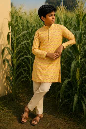 Eleven Brothers Printed Kurta Set 