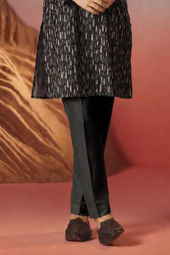 Eleven Brothers Black Silk Geometric Print Kurta And Pant Set Online at Aza Fashions Eleven Brothers_Black Silk Geometric Print Kurta And Pant Set _Online_at_Aza_Fashions