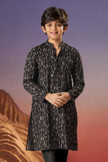 Eleven Brothers Geometric Print Kurta & Pant Set 