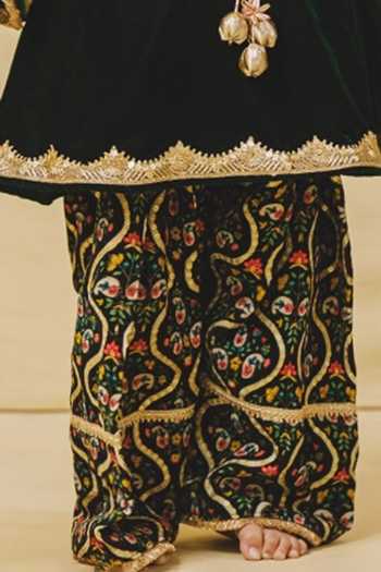 Fayon Kids_Green Velvet Kurta With Printed Salwar _Online_at_Aza_Fashions