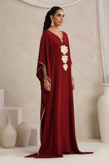 Wazir C_Maroon Crepe V-neck Afsana Kashmiri Tilla Embroidered Kaftan _Online_at_Aza_Fashions