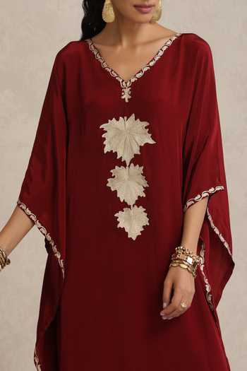 Wazir C_Maroon Crepe V-neck Afsana Kashmiri Tilla Embroidered Kaftan _at_Aza_Fashions
