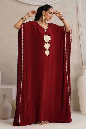 Buy_Wazir C_Maroon Crepe V-neck Afsana Kashmiri Tilla Embroidered Kaftan 