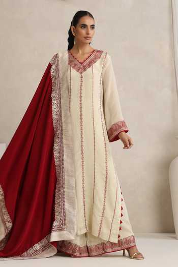 Wazir C_Off White Silk, Crepe V-neck, Yes Afsana Kashmiri Tilla Embroidered Kurta Set _at_Aza_Fashions