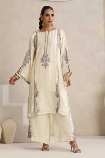 Wazir C_Cream Silk, Organza Boat Neck Afsana Embroidered Kurta Set _at_Aza_Fashions