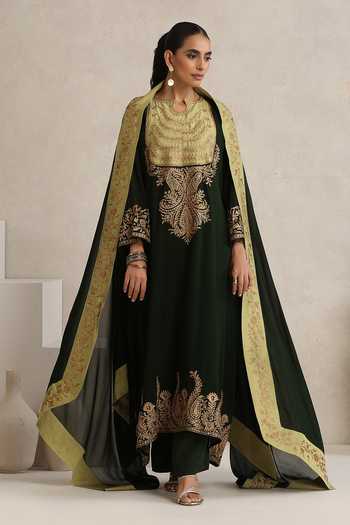 Wazir C_Green Georgette Notched Neck Afsana Kashmiri Tilla Kurta Pant Set _at_Aza_Fashions